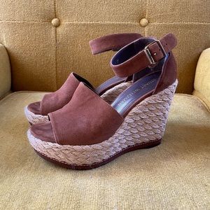 Stuart Weitzman platform Sandales (Size 7)